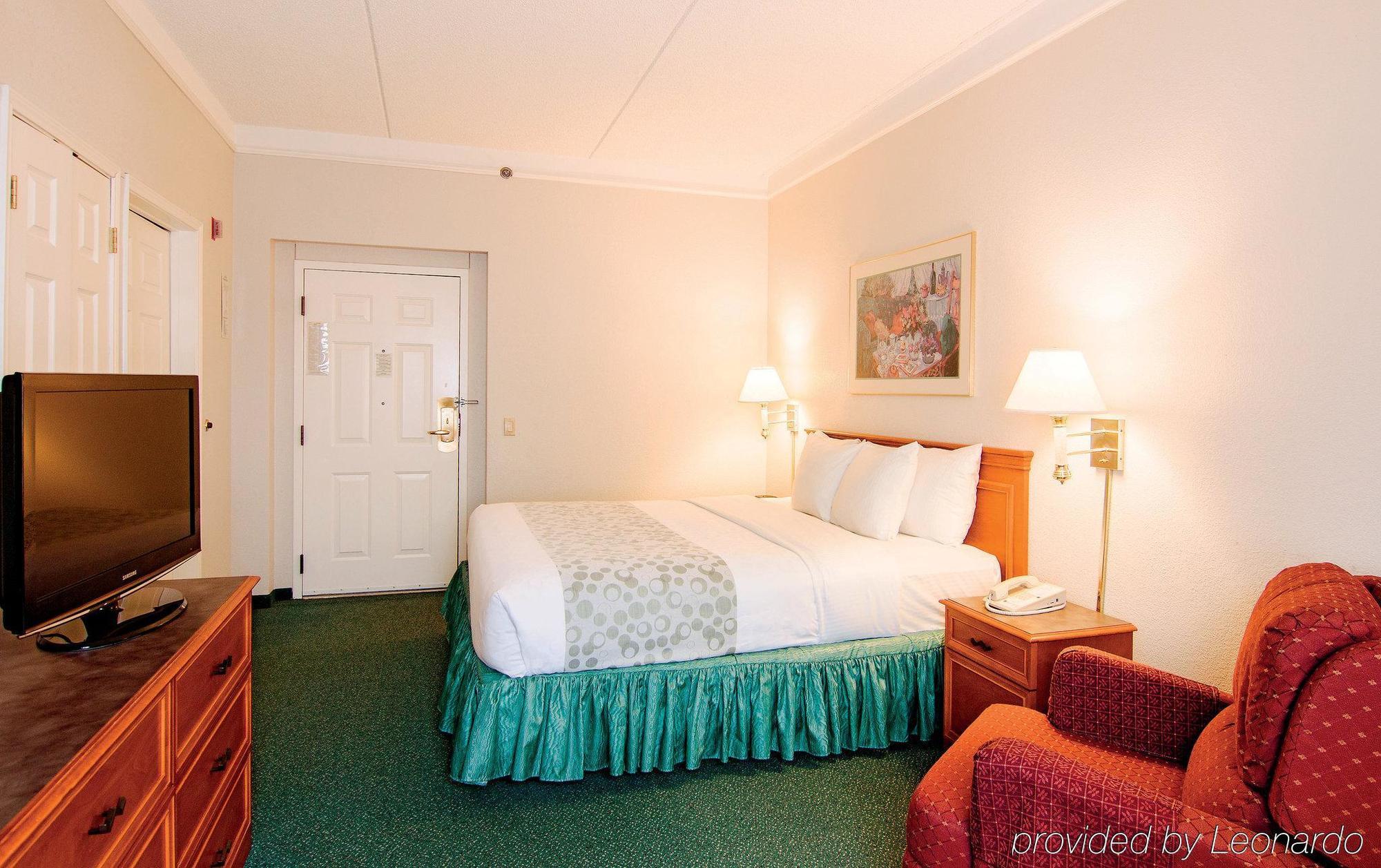 Days Inn & Suites By Wyndham Arlington Heights Eksteriør bilde