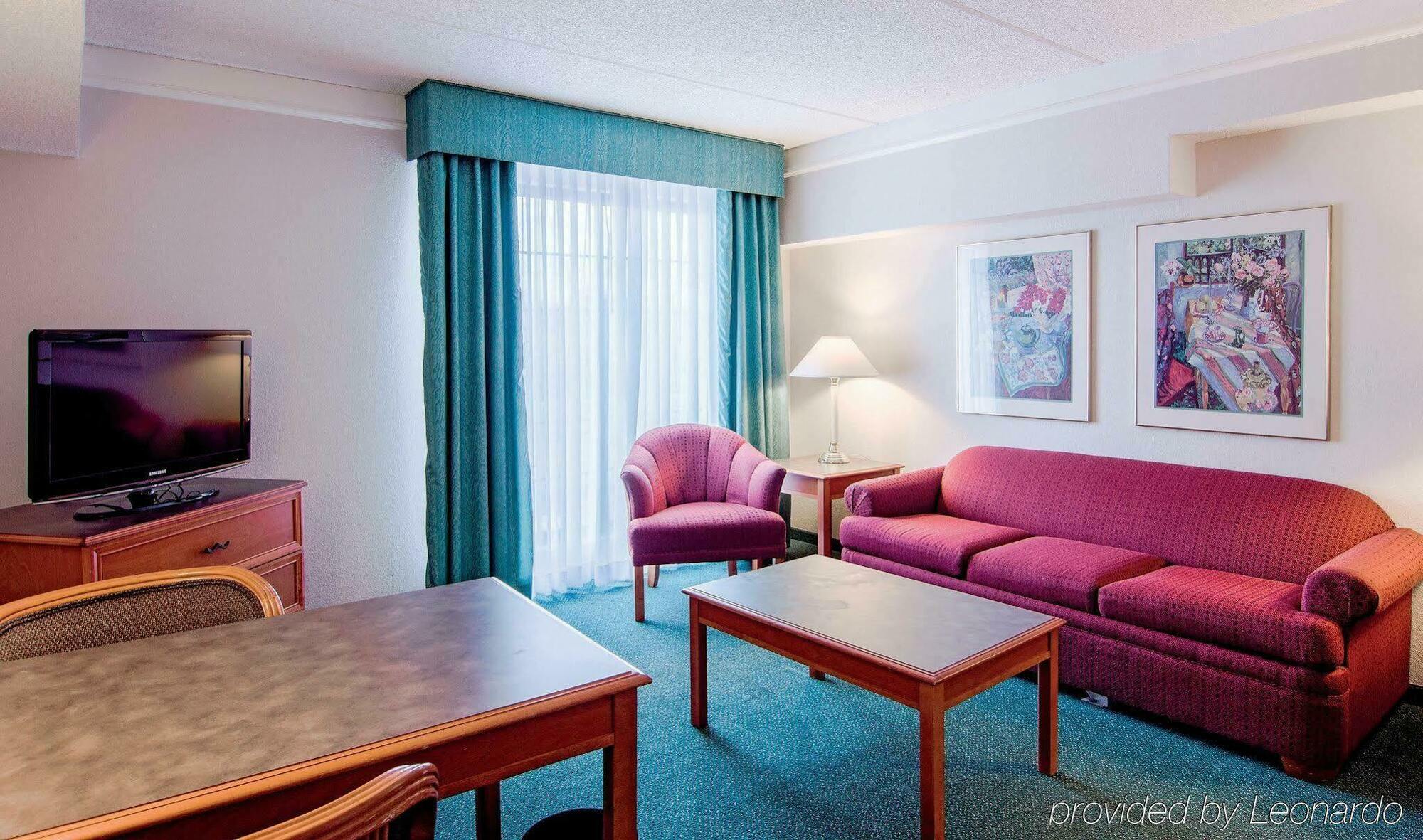 Days Inn & Suites By Wyndham Arlington Heights Eksteriør bilde