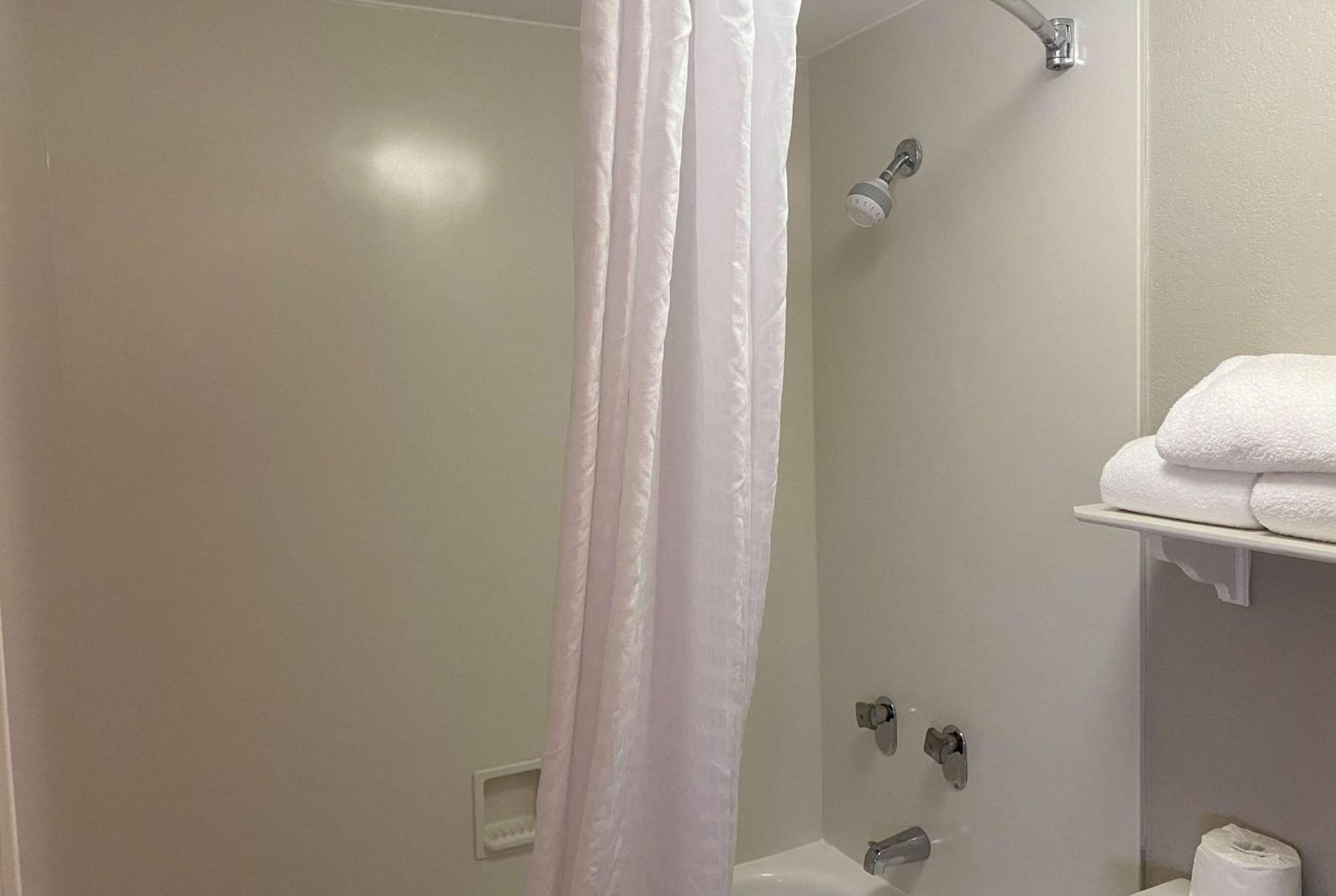 Days Inn & Suites By Wyndham Arlington Heights Eksteriør bilde