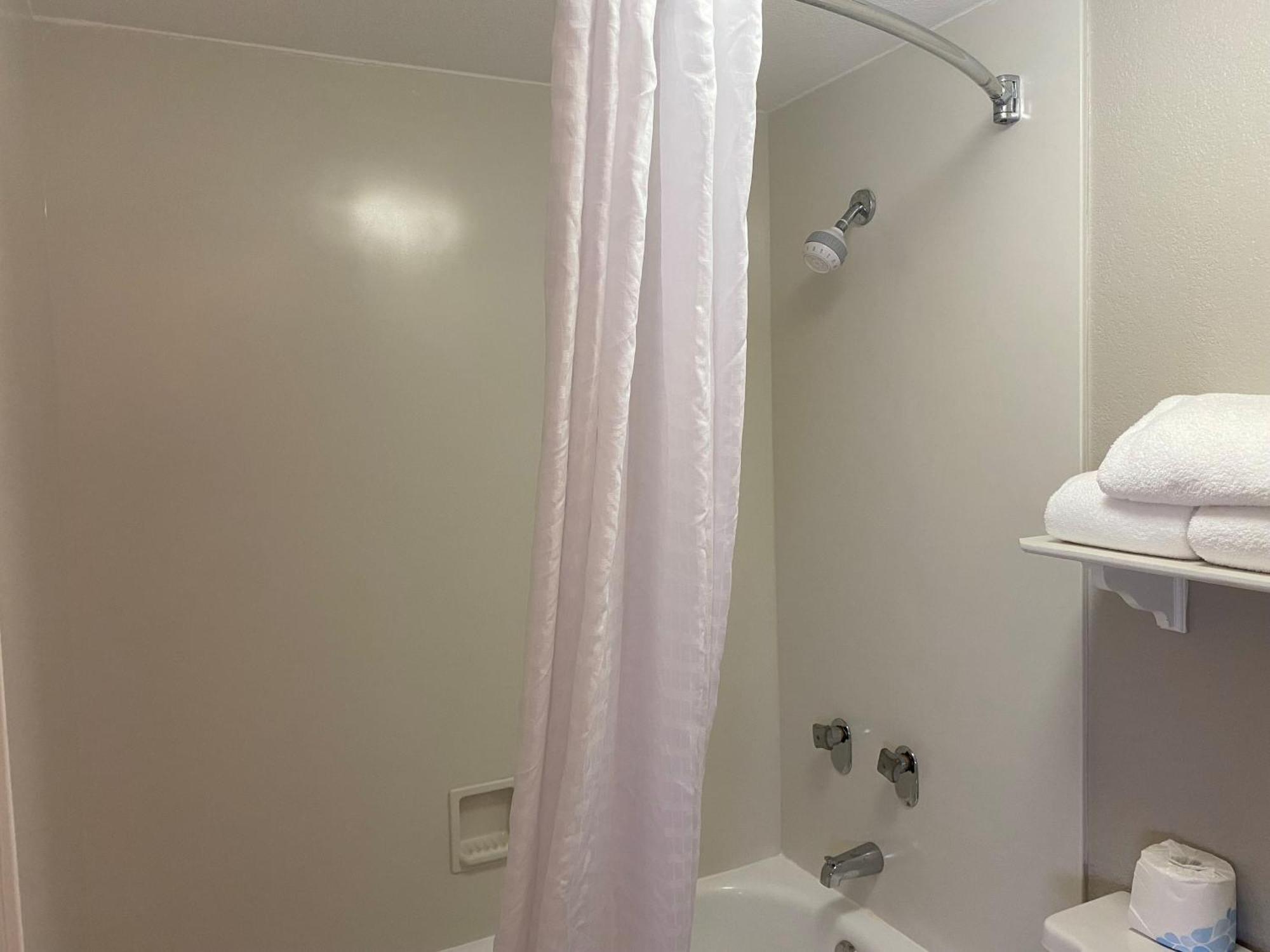 Days Inn & Suites By Wyndham Arlington Heights Eksteriør bilde